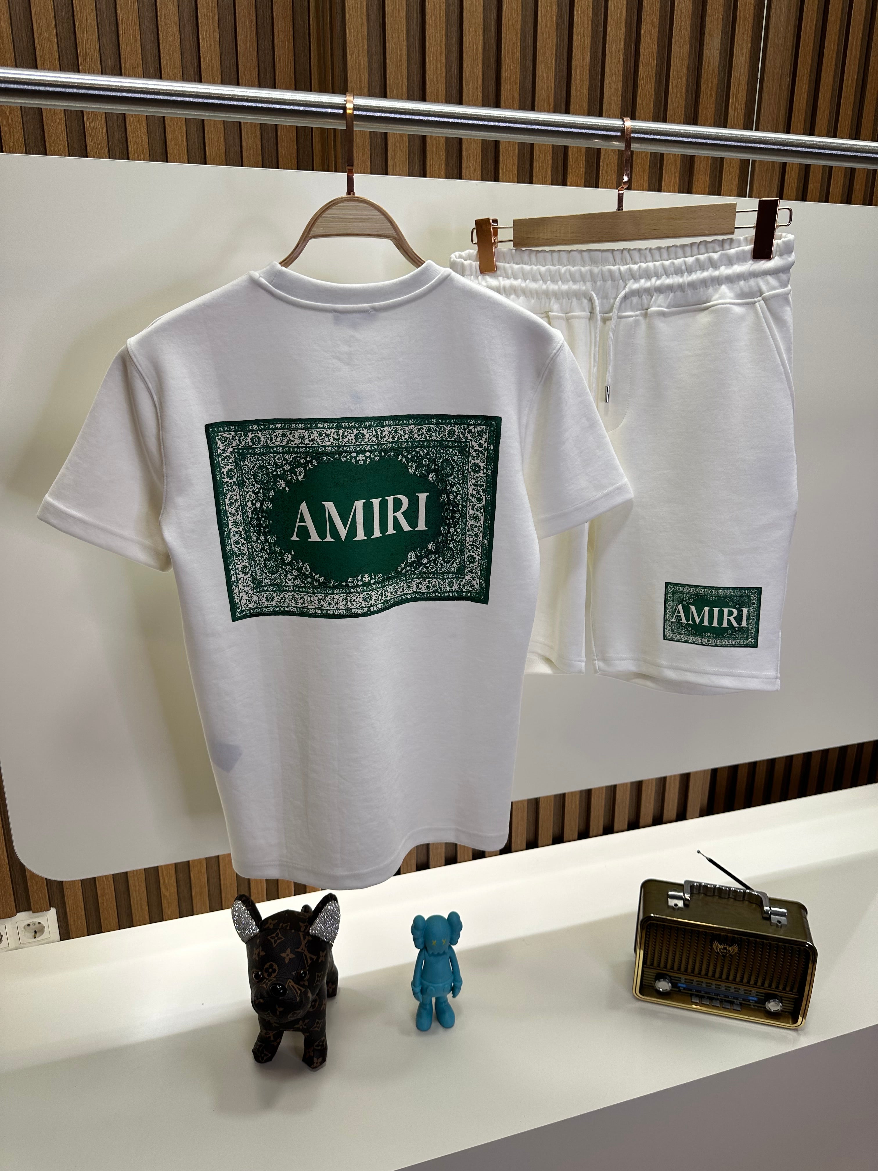 Amiri Premium