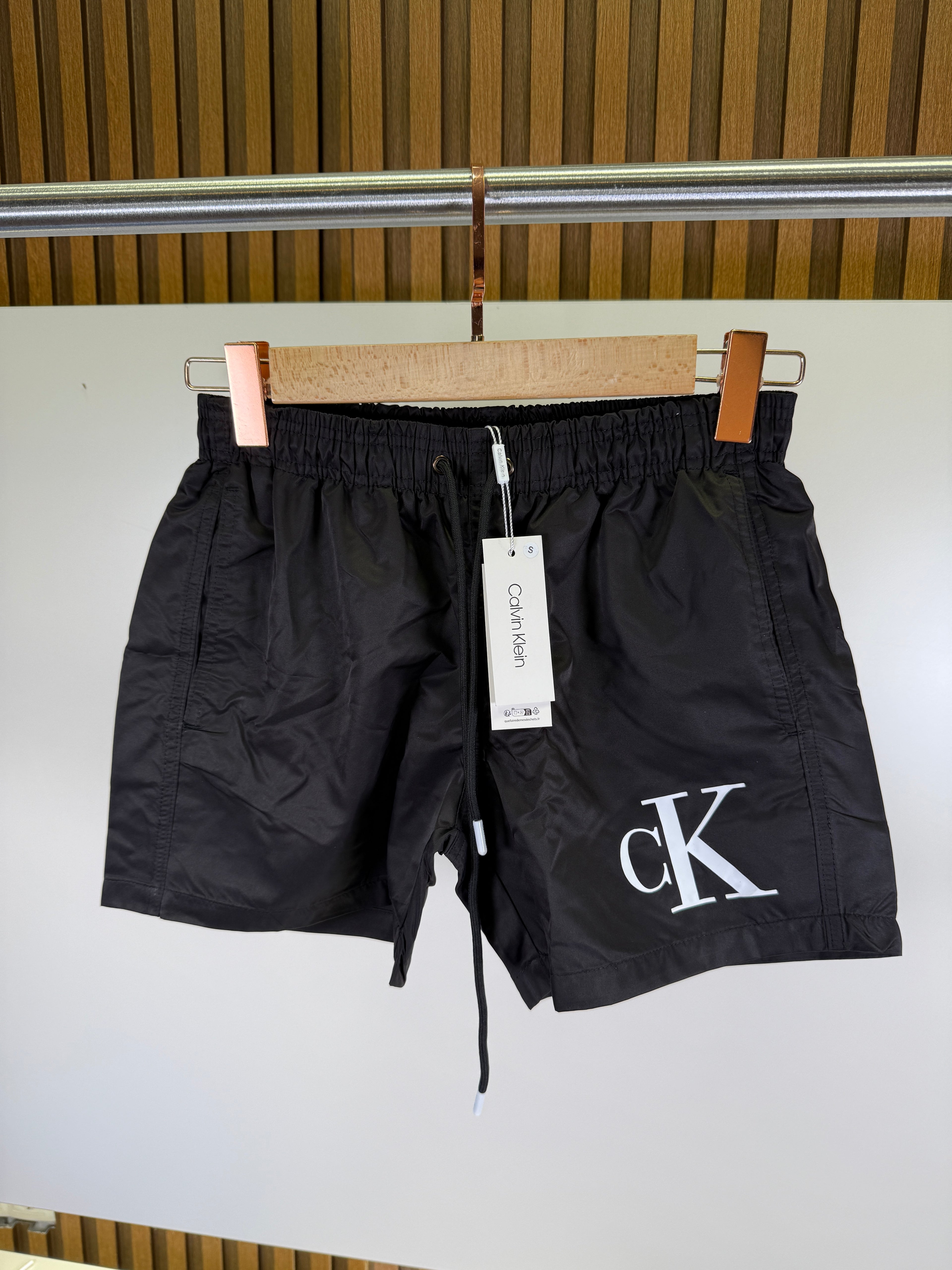 Calvin klein deniz şortu