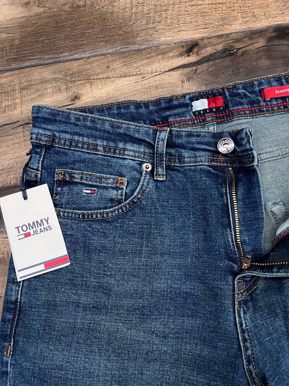 Tommy Hilfiger
