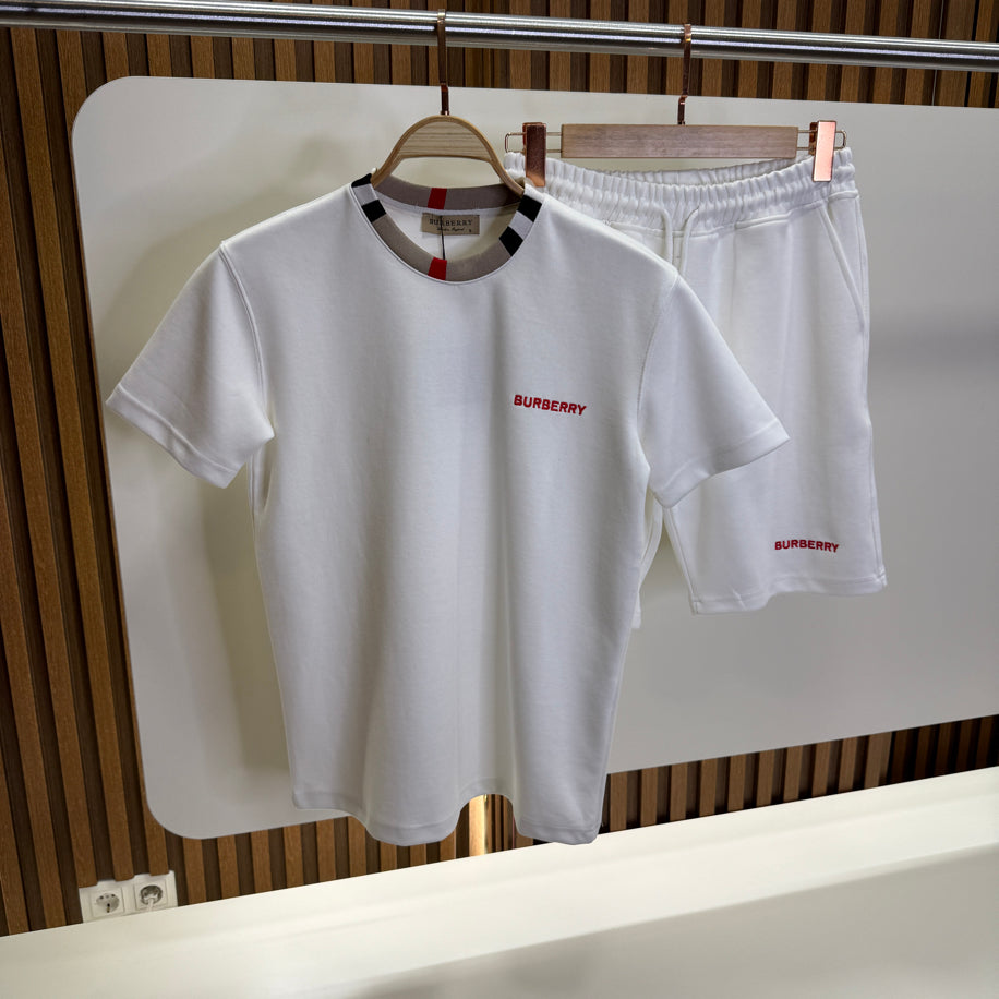 Burberry nakış logo