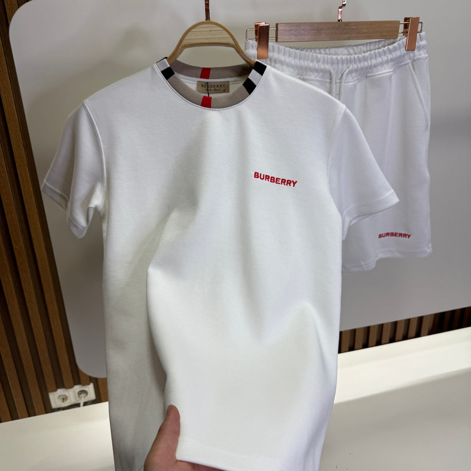Burberry nakış logo